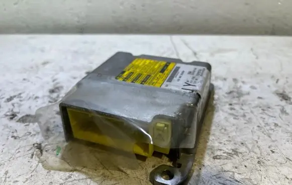 Toyota Avensis T270 Airbag control unit/module 8917005230 219122101