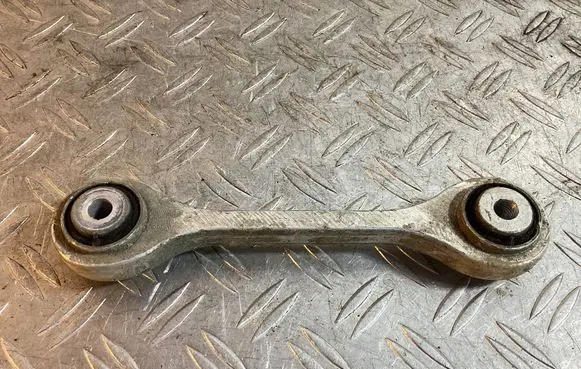 Porsche Macan (95B) Front anti-roll bar/stabilizer link 4M0411317J