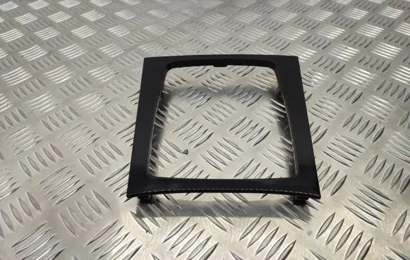 Mercedes-Benz GLK (X204) Gear shifter surround trim plastic A2046800039