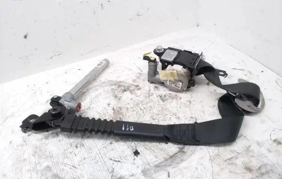 KIA Sportage Front seatbelt 888203U200ED