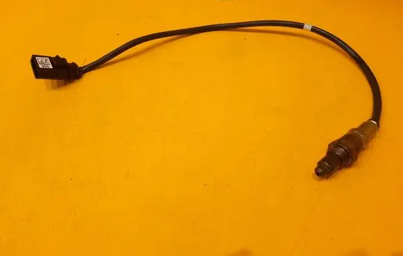 Volkswagen Tiguan Lambda probe sensor 05L906262F