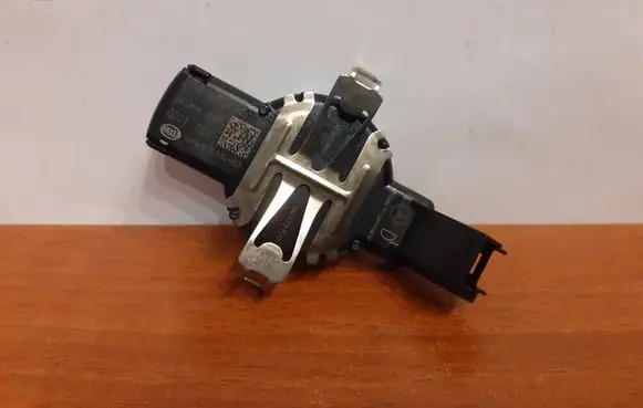 Mercedes-Benz Sprinter W907 W910 Rain sensor A9109052400 6PW01301403 2808181368