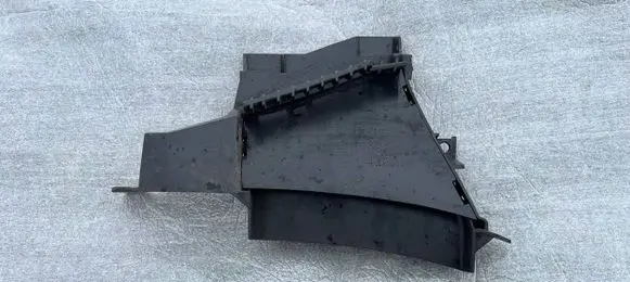 Audi A6 S6 C8 4K Intercooler air guide/duct channel 4K0122763G