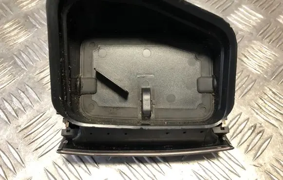 Rear air vent grill