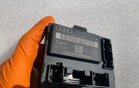Audi A6 S6 C6 4F Door control unit/module 4F0959792E 4F0950792E
