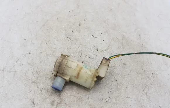 Nissan X-Trail T30 Windscreen/windshield washer pump MC212 2224624A