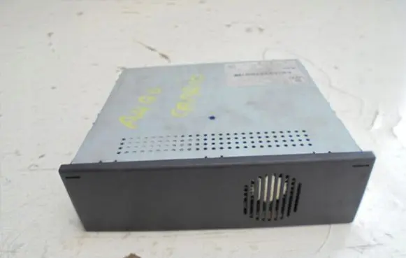Audi A4 S4 B7 8E 8H CD/DVD changer 4D0919146C