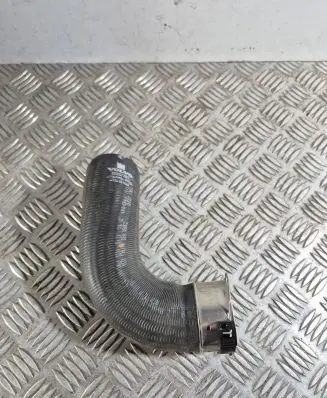 Volvo XC90 Intercooler hose/pipe 31657761