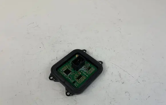 BMW X5 E70 Headlight ballast module Xenon 7189311 3896090 5322B4603