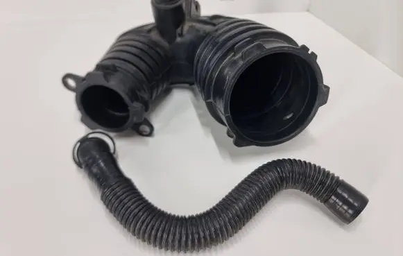 Audi A6 S6 C6 4F Air intake hose/pipe 4F0129615