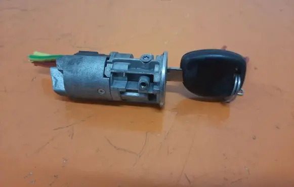 Nissan Kubistar Ignition lock