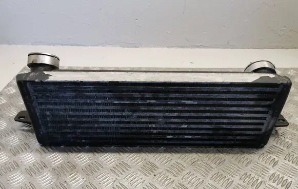BMW 3 E90 E91 Intercooler air channel guide