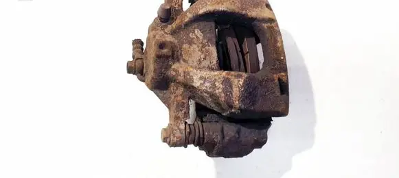 Toyota Avensis T270 Front brake caliper 