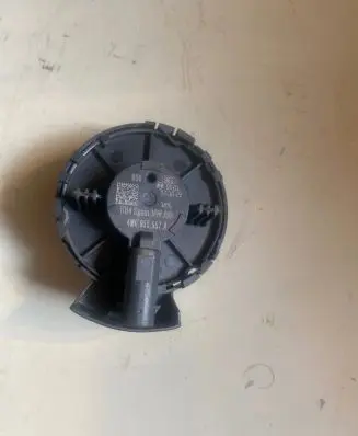 Volkswagen Polo VI Front door wiring loom 4M0955557A