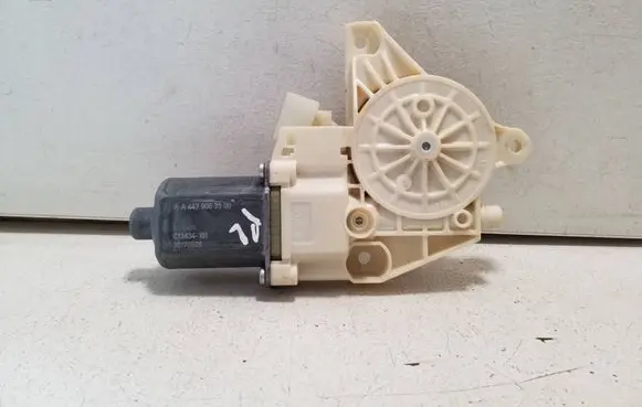 Mercedes-Benz Vito Viano W447 Front door window regulator motor A4479063500 0130822558
