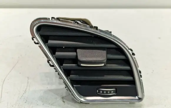 Audi A5 8T 8F Dashboard side air vent grill/cover trim 8T2820902K 8T2820902