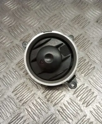 Ford Fiesta Dash center air vent grill