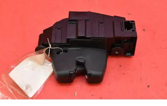 Peugeot 207 CC Tailgate/trunk/boot lock/catch/latch 9671153780