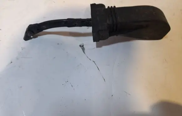 Volkswagen Touareg II Front door check strap stopper 7P0837267
