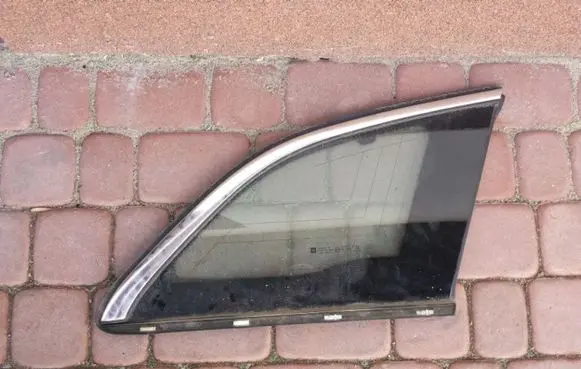 Opel Insignia A Front triangle window/glass 