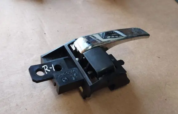 Mitsubishi ASX Front door interior handle