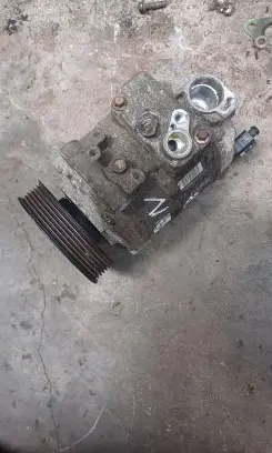 Volkswagen Golf V Air conditioning (A/C) compressor (pump) 1k0820803e