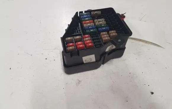 Audi A6 S6 C6 4F Fuse box set 8D1941824