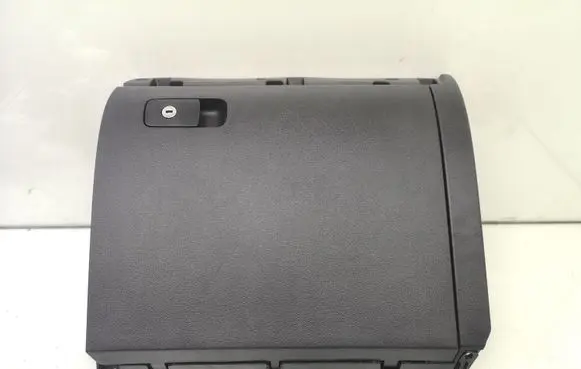 Volkswagen Jetta VI Glove box 5C7857097 5C7857101 5C6971846
