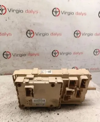 Toyota Corolla Verso AR10 Fuse box set 892210f020 2001751891
