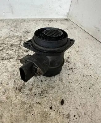 Volkswagen Touran I Mass air flow meter 038906461b