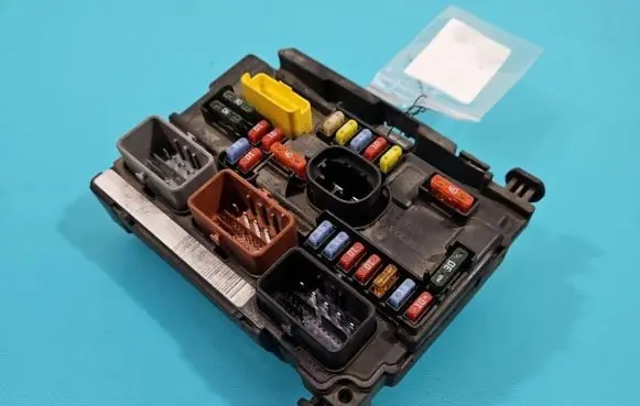 Peugeot 207 Central body control module IMPRK1365884