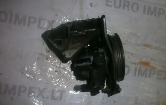 Nissan Almera Power steering pump 4911052y00
