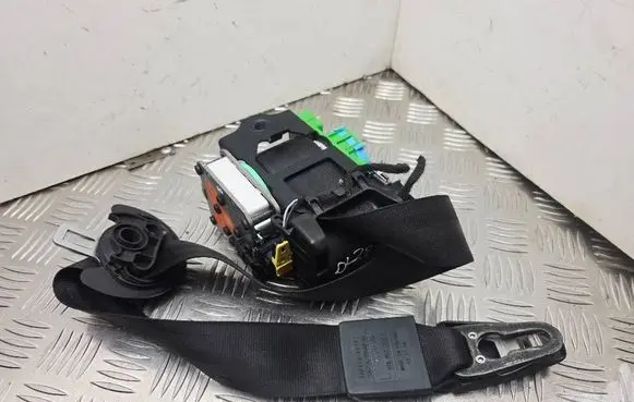 Audi A5 Sportback 8TA Front seatbelt 8T8857705C