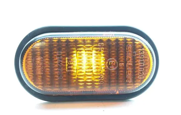 Renault Scenic I Front fender indicator light 7700847333