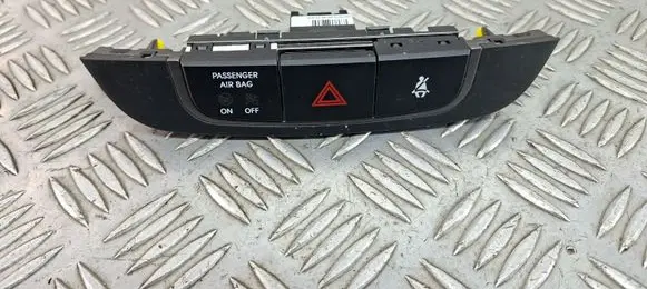 Hyundai ix35 Hazard light switch 847402S350TJN
