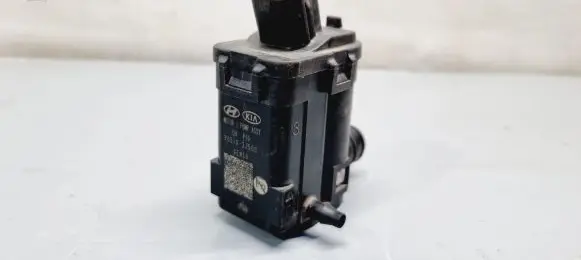 KIA Niro Windscreen/windshield washer pump 985102J500