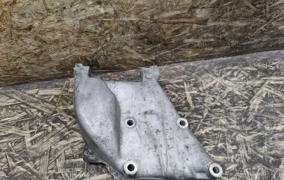 Porsche 944 Generator/alternator bracket 9441261234R