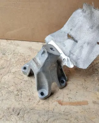 Audi A6 S6 C7 4G Engine mounting bracket 8K0199307BJ