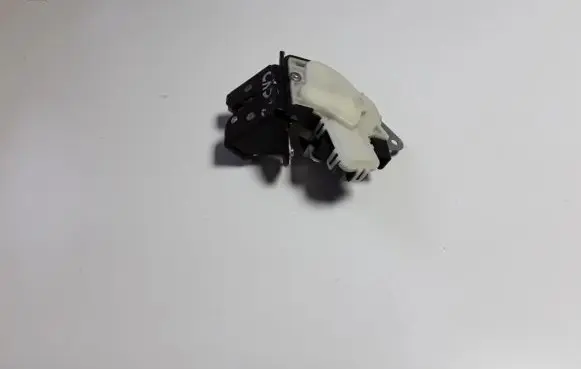Mazda CX-5 Loading door lock C6728