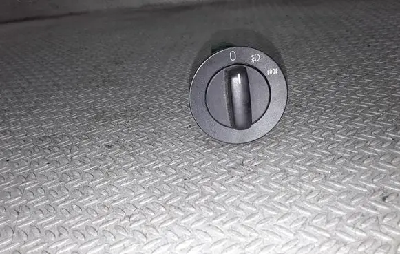 BMW 5 E39 Fog light switch 6901342