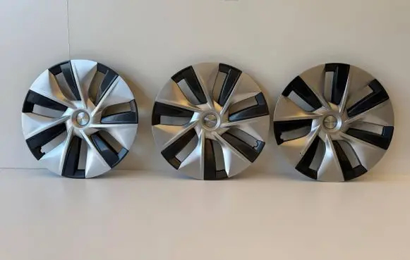 Tesla Model Y R19 wheel hub/cap/trim 1044235-00-B