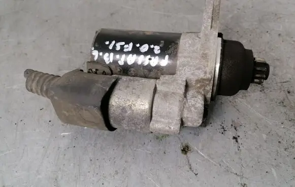 Volkswagen PASSAT B6 Starter motor 0001121408