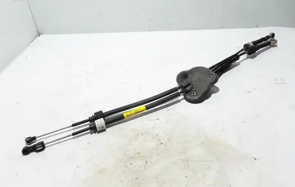 Renault Megane III Gear shift cable linkage