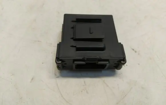 Renault Arkana Battery control module 284E77557R