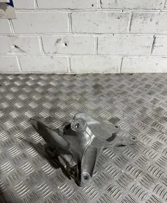 Audi A5 Engine mounting bracket 8W0199308H
