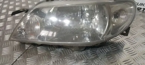 Mazda 323 F Headlight/headlamp