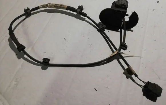 Mazda 3 I Rear ABS sensor wiring B32H67SH0D