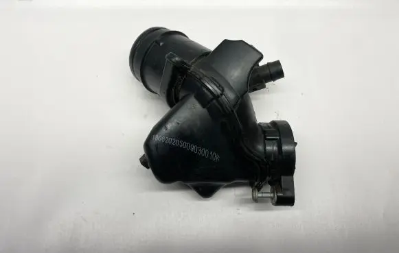 Volkswagen Jetta VII Air intake hose/pipe 04E129654R