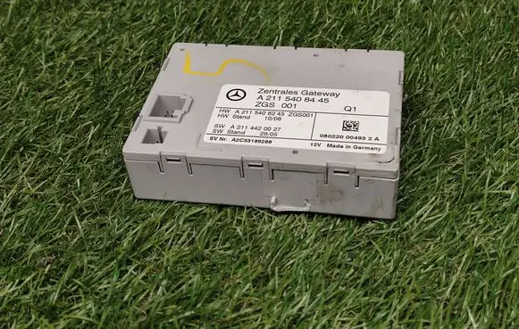 Mercedes-Benz CLS C219 Gateway control module A2115408445 A2114508245