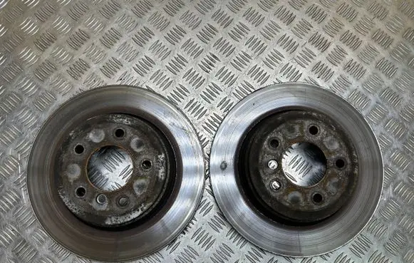 BMW 5 E60 E61 Rear brake disc